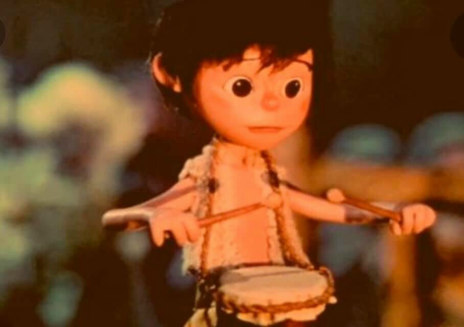 CHÚ BÉ  ĐÁNH TRỐNG  LÀ CON